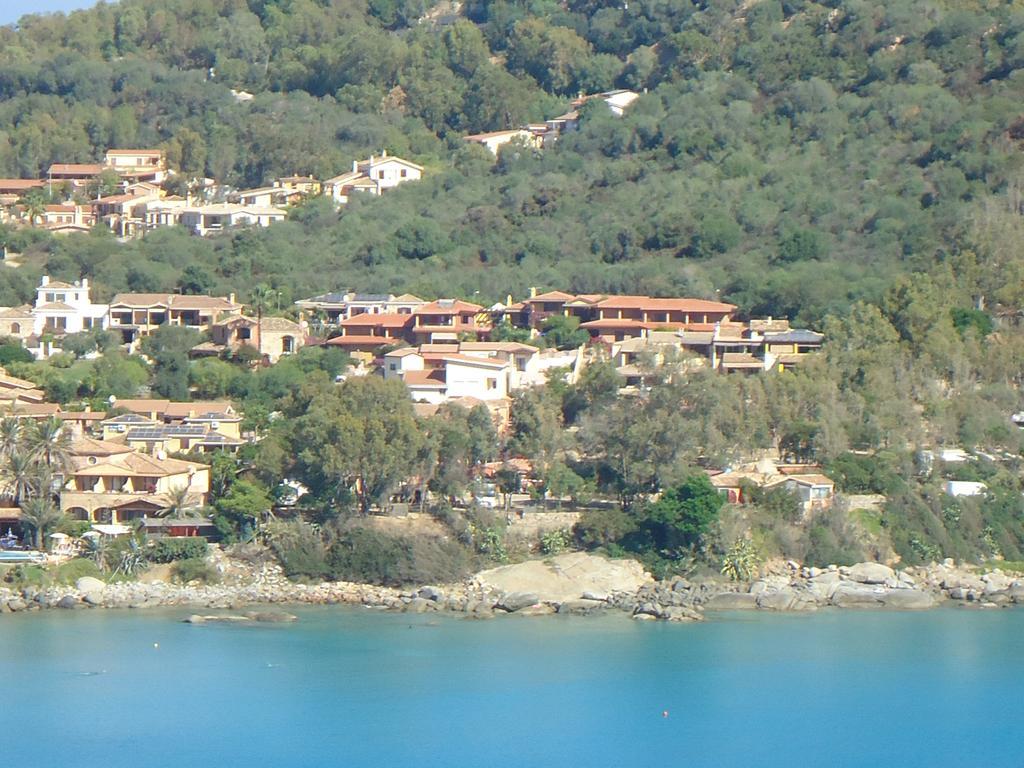 Residence Appartamenti Caffarena Àrbatax Εξωτερικό φωτογραφία