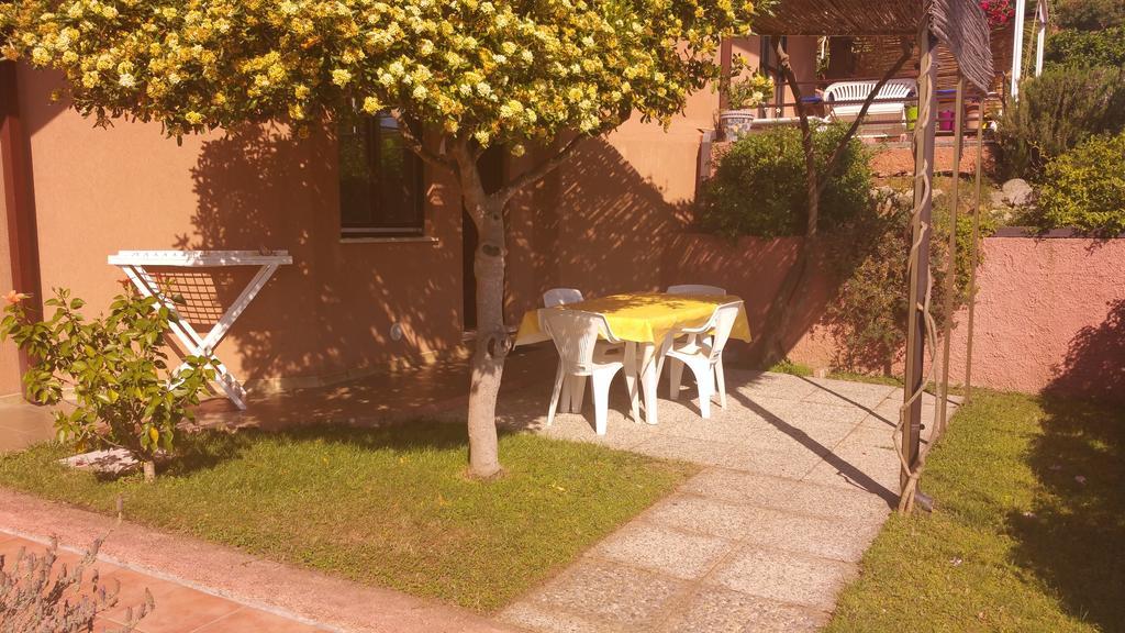 Residence Appartamenti Caffarena Àrbatax Δωμάτιο φωτογραφία
