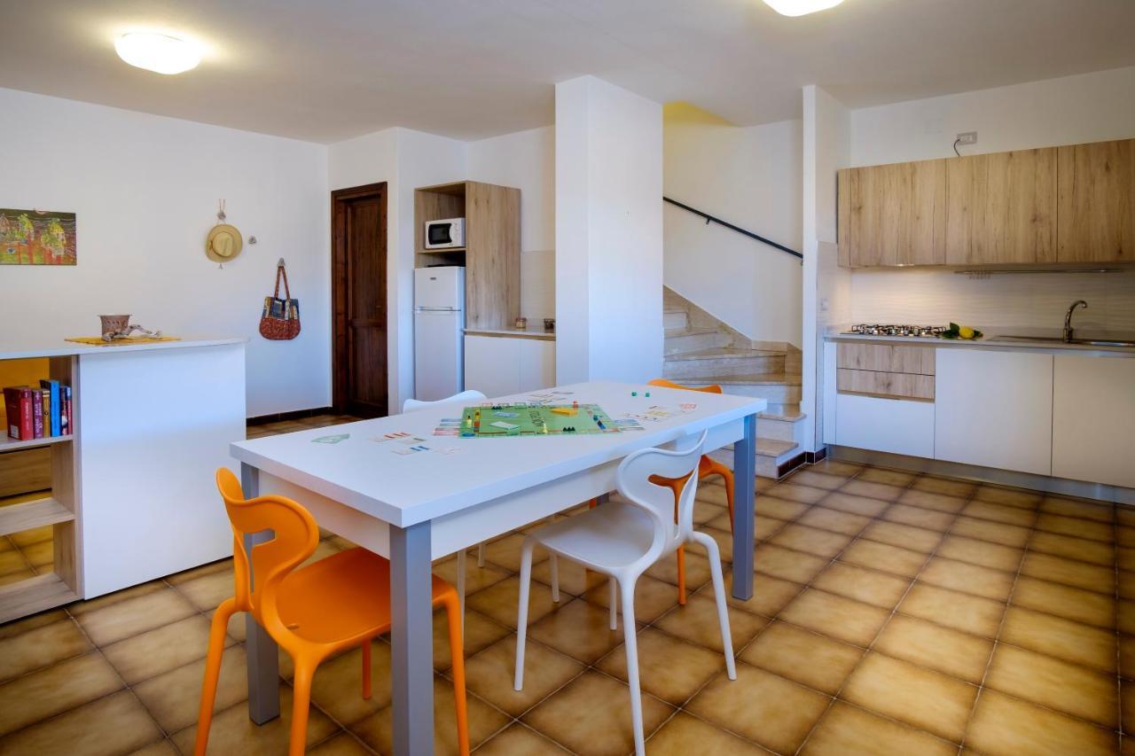 Residence Appartamenti Caffarena Àrbatax Εξωτερικό φωτογραφία