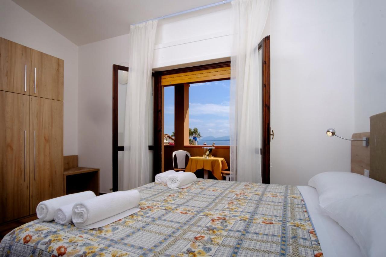Residence Appartamenti Caffarena Àrbatax Εξωτερικό φωτογραφία