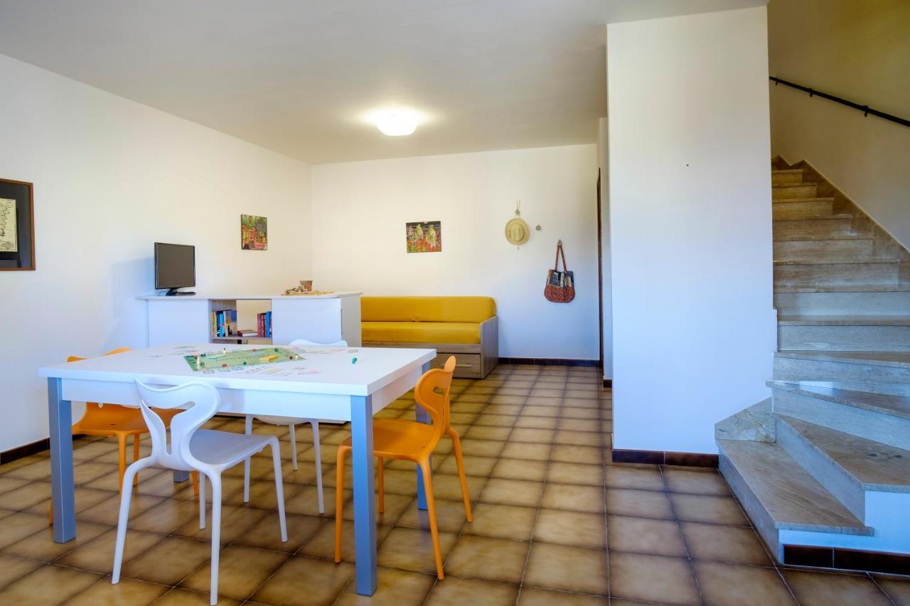 Residence Appartamenti Caffarena Àrbatax Εξωτερικό φωτογραφία