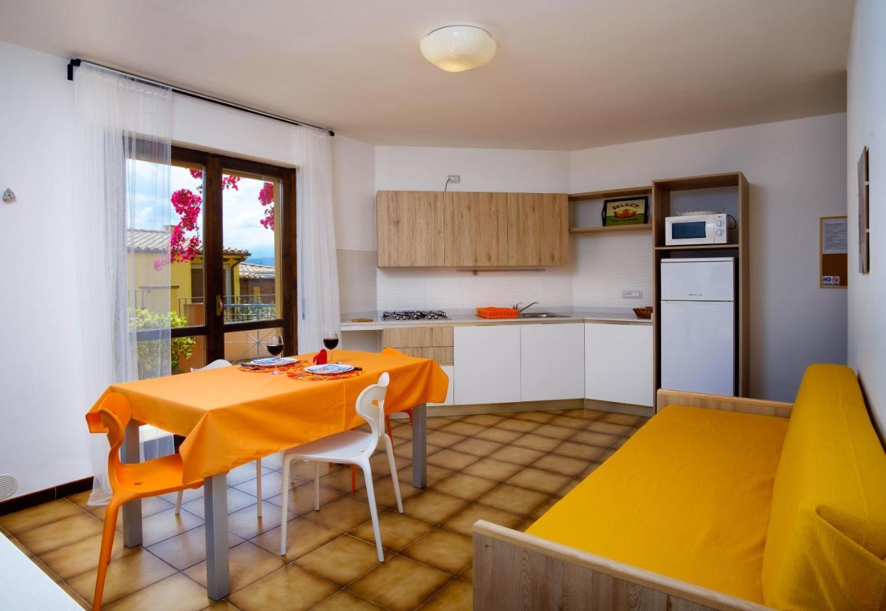 Residence Appartamenti Caffarena Àrbatax Εξωτερικό φωτογραφία