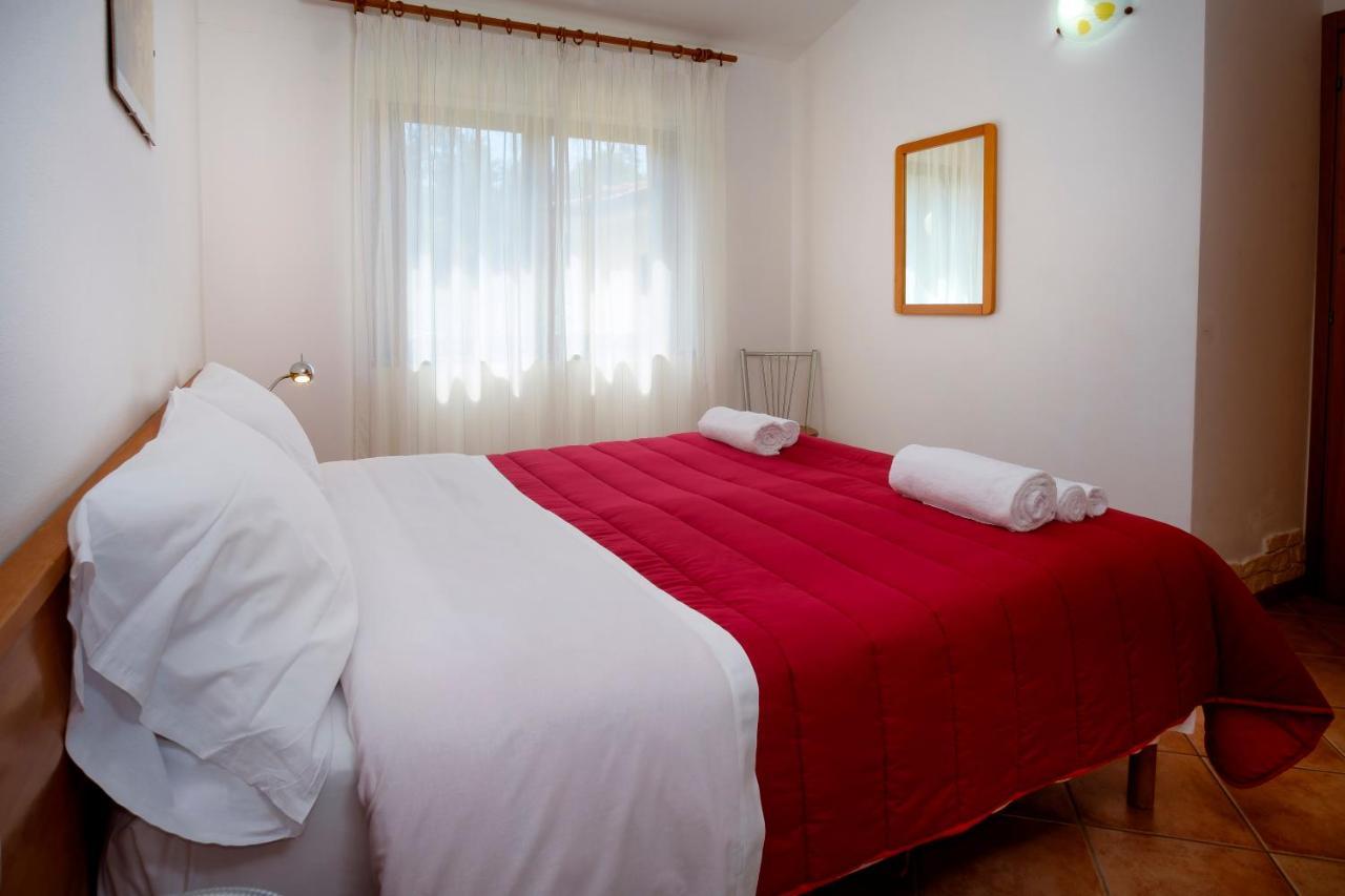 Residence Appartamenti Caffarena Àrbatax Εξωτερικό φωτογραφία