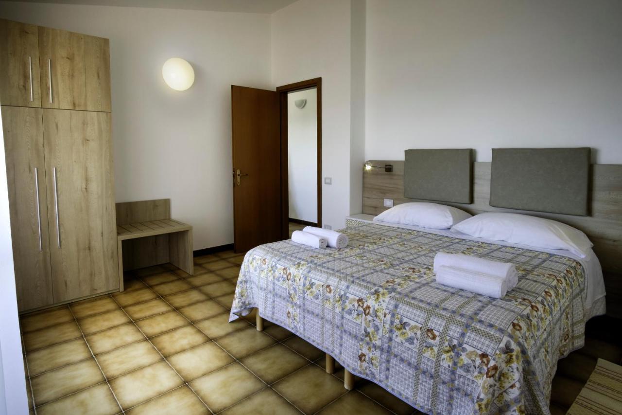 Residence Appartamenti Caffarena Àrbatax Εξωτερικό φωτογραφία