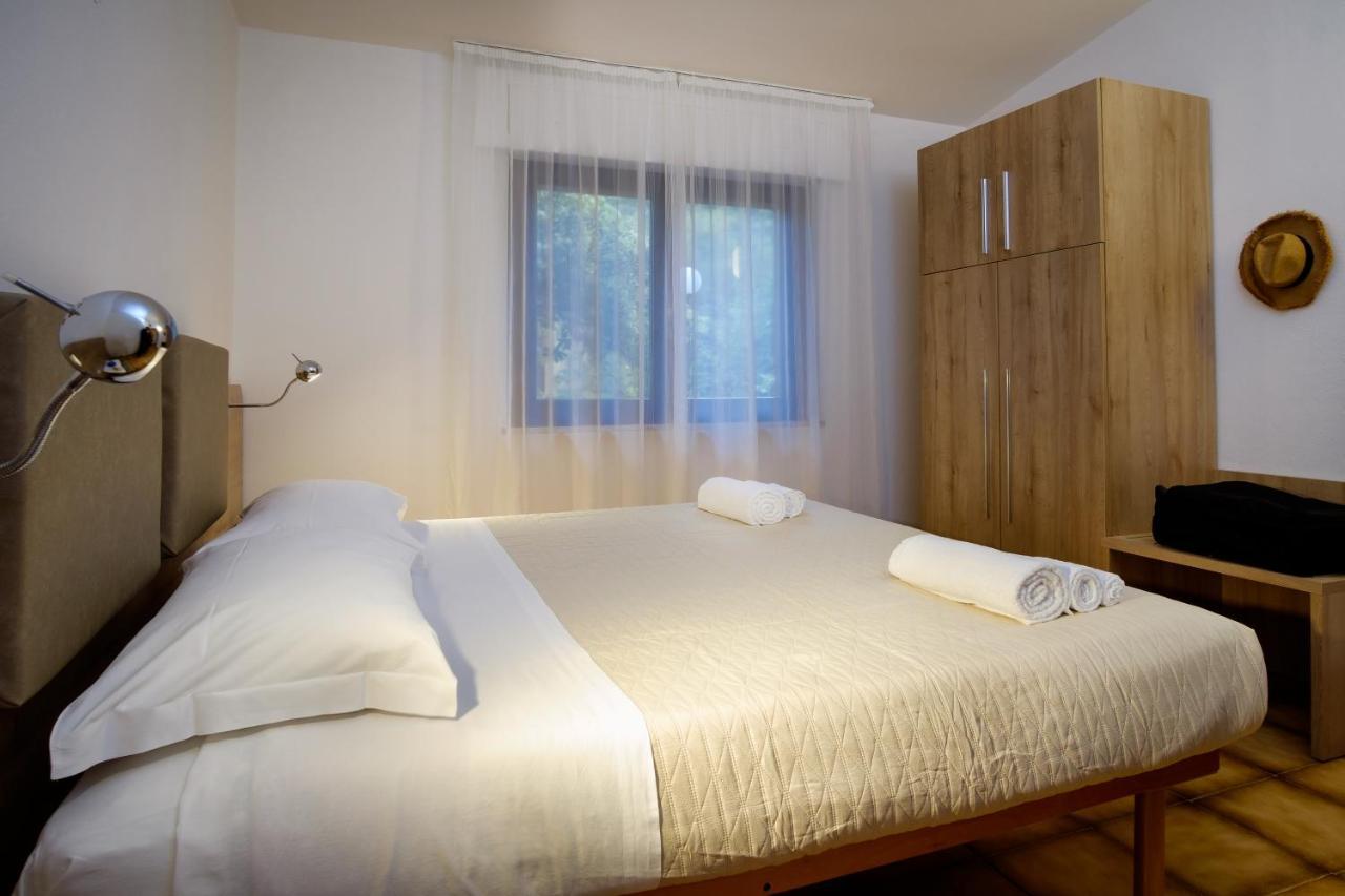 Residence Appartamenti Caffarena Àrbatax Εξωτερικό φωτογραφία