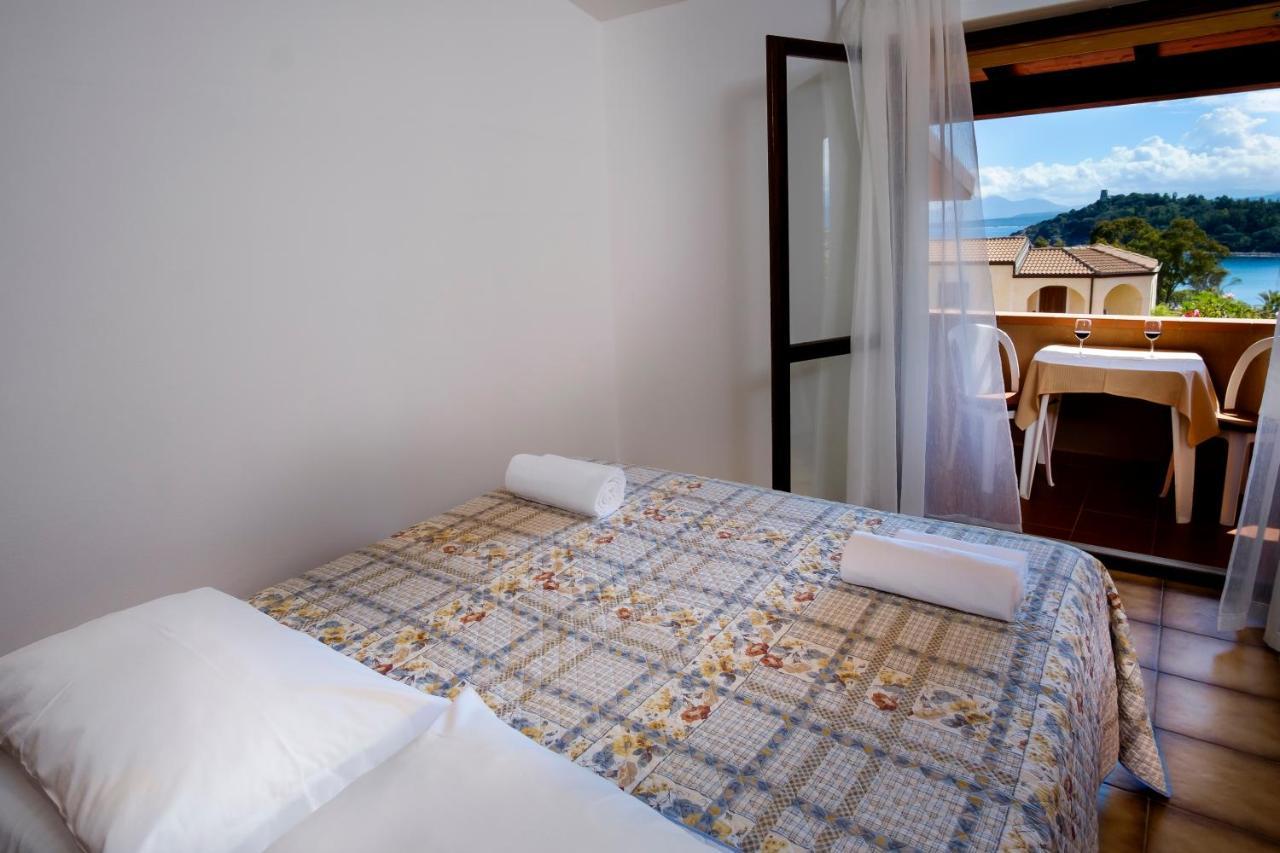 Residence Appartamenti Caffarena Àrbatax Εξωτερικό φωτογραφία