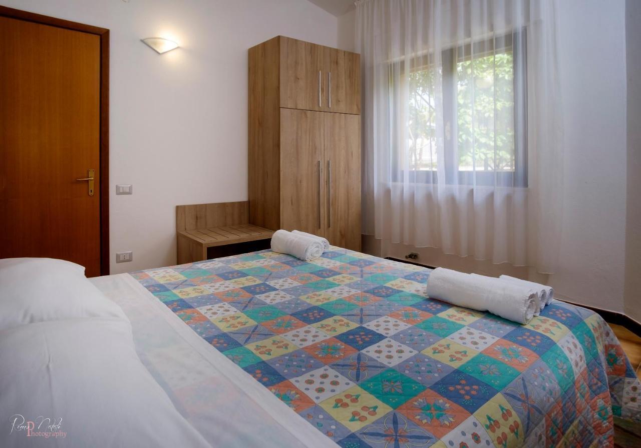 Residence Appartamenti Caffarena Àrbatax Εξωτερικό φωτογραφία