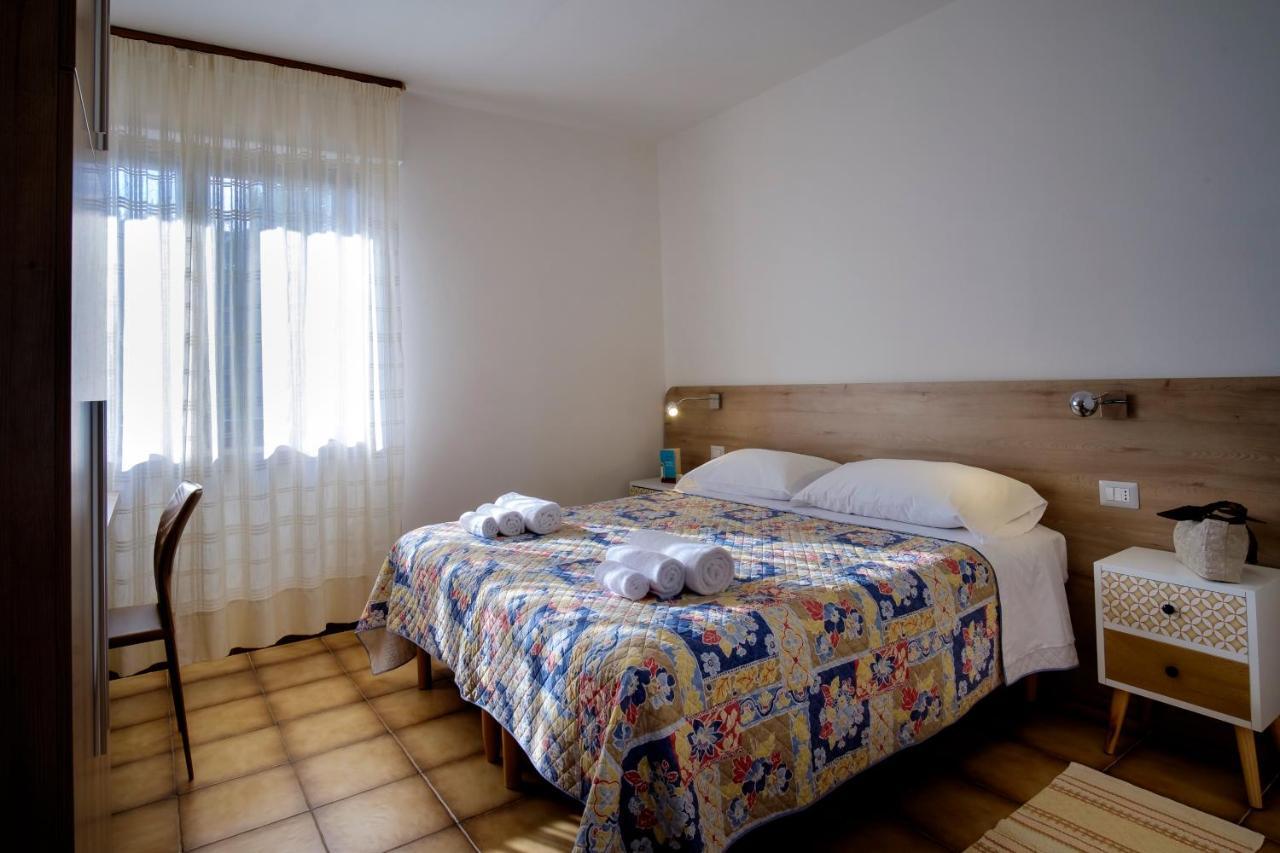 Residence Appartamenti Caffarena Àrbatax Εξωτερικό φωτογραφία