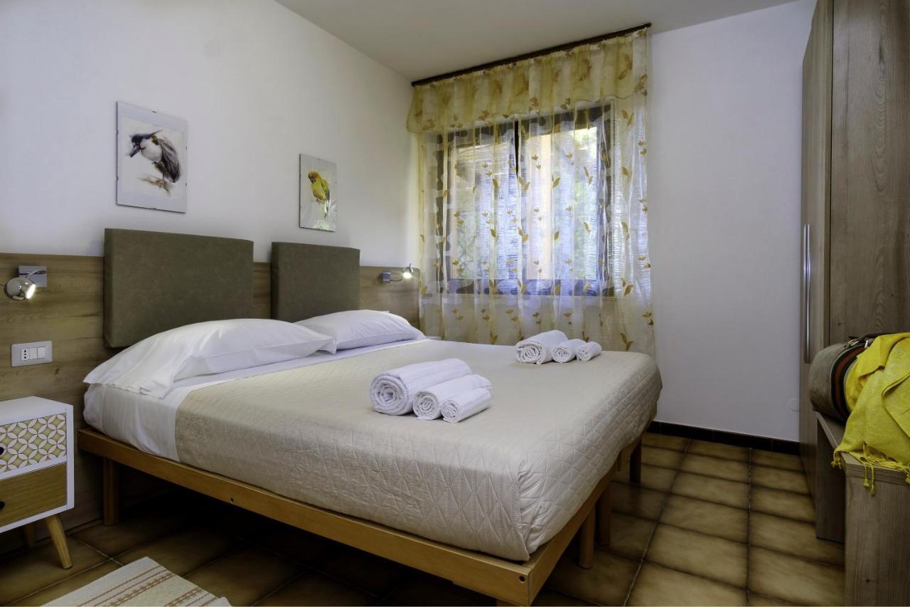 Residence Appartamenti Caffarena Àrbatax Εξωτερικό φωτογραφία
