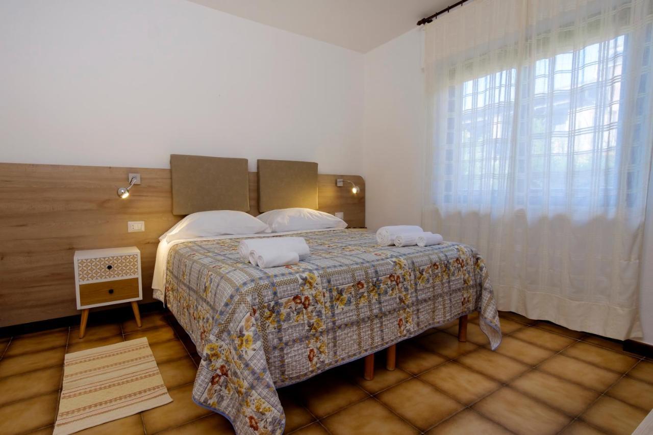 Residence Appartamenti Caffarena Àrbatax Εξωτερικό φωτογραφία